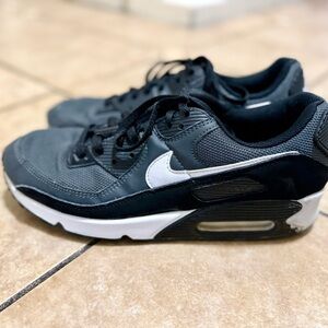 Nike Black and White Runner Sneakers with Visible Air